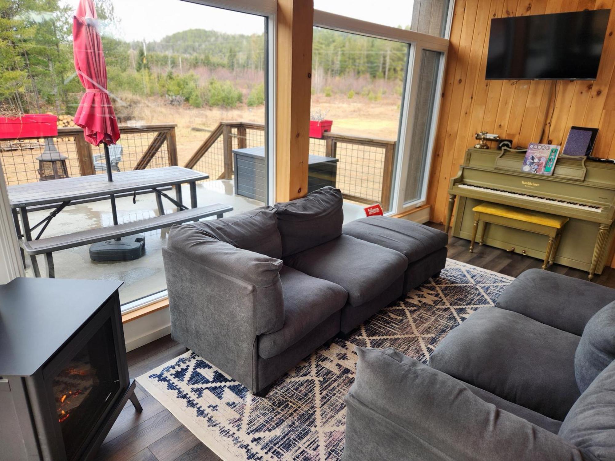 Les Chalets Double K # 2 Saint-Alexis-des-Monts Buitenkant foto